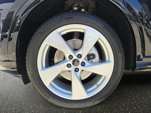 Certified 2025 Audi Q5 Premium Plus w/ Premium Plus AWD/4WD image 36