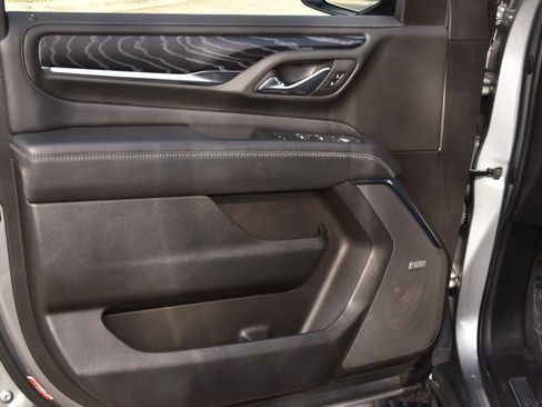 Used 2023 GMC Yukon XL Denali w/ Denali Reserve Package image 39