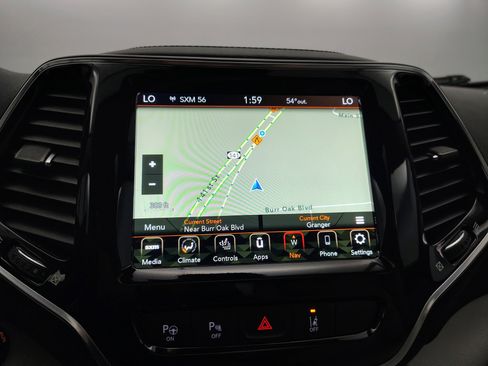 Used 2022 Jeep Cherokee Limited w/ Elite Package AWD/4WD image 3