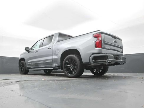 Used 2024 Chevrolet Silverado 1500 High Country w/ Technology Package image 32