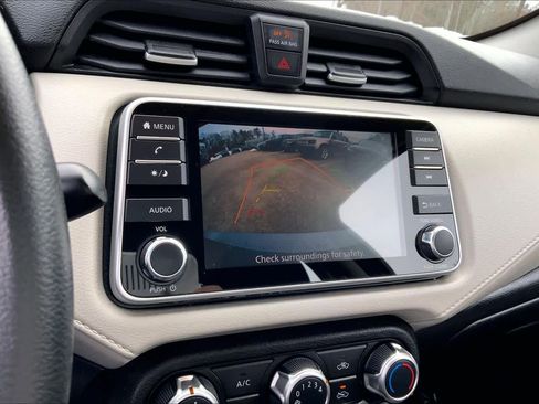 Used 2021 Nissan Versa SV image 28