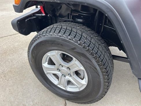 Used 2019 Jeep Wrangler Sport w/ Quick Order Package 28S image 4