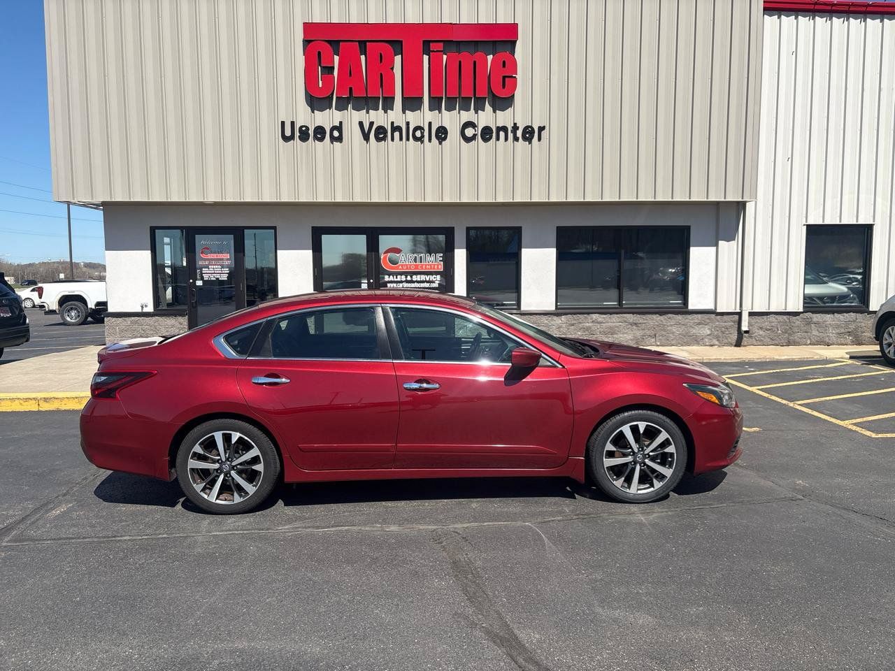 Used 2017 Nissan Altima 2.5 SR FWD image 1