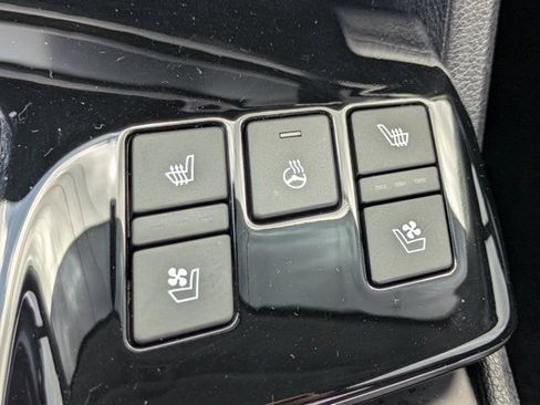 Used 2025 Kia Sportage SX FWD image 29