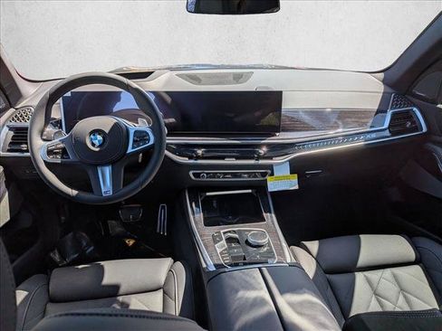 New 2026 BMW X5 xDrive40i w/ M Sport Package AWD/4WD image 15