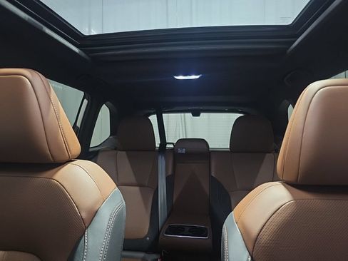Certified 2025 Subaru Forester Touring w/ Popular Package - Touring AWD/4WD image 17
