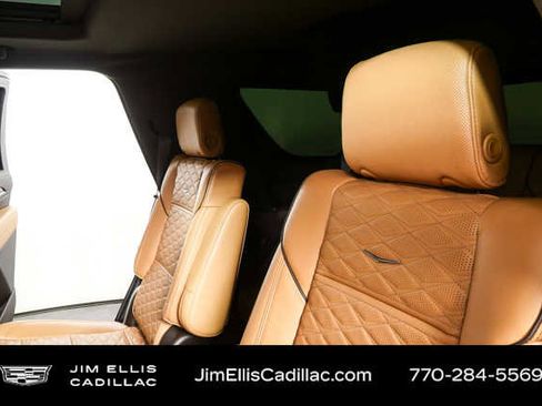 Used 2021 Cadillac Escalade Premium Luxury w/ Driver Assist Tech Package AWD/4WD image 20