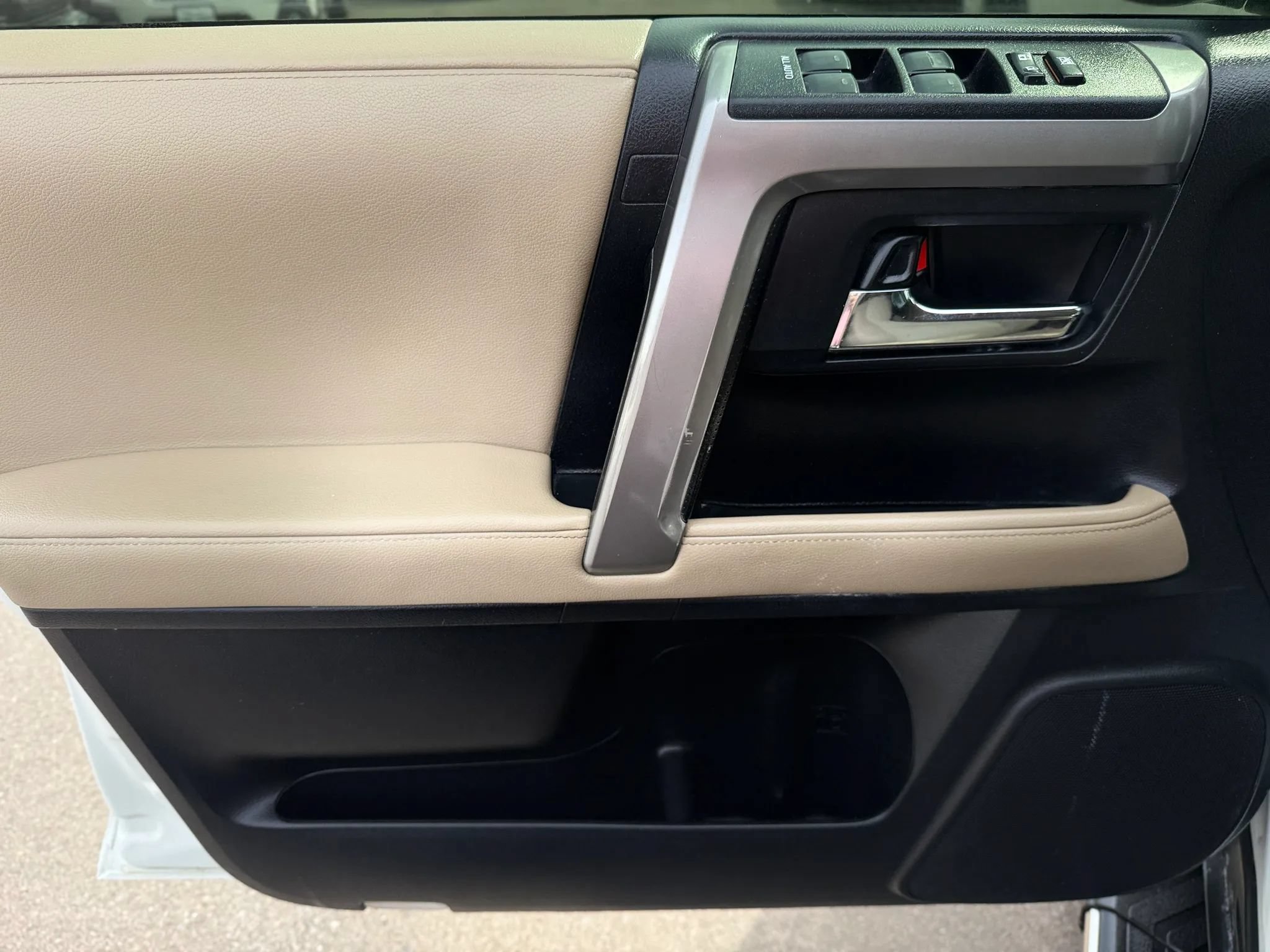 Used 2021 Toyota 4Runner SR5 Premium w/ Moonroof Package AWD/4WD image 14