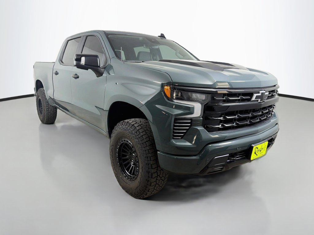 Used 2026 Chevrolet Silverado 1500 LT Trail Boss w/ LT Trail Boss Premium Package AWD/4WD image 4
