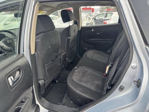 Used 2013 Nissan Rogue S image 2