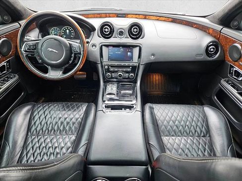 Used 2017 Jaguar XJ L Portfolio image 18