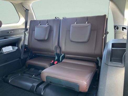 Used 2023 Toyota 4Runner Limited AWD/4WD image 17