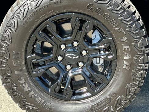 Used 2026 Chevrolet Silverado 1500 ZR2 w/ LPO, Dark Essentials Package AWD/4WD image 26