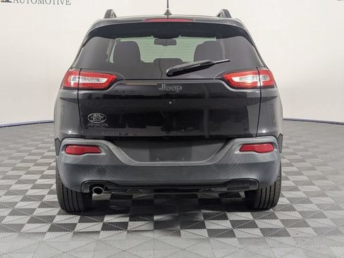 Used 2016 Jeep Cherokee Latitude w/ Comfort/Convenience Group AWD/4WD image 6