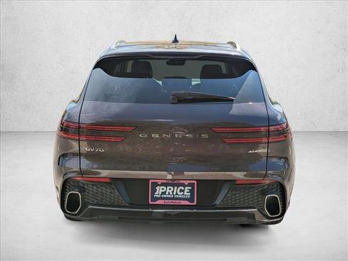 Used 2022 Genesis GV70 2.5T image 7