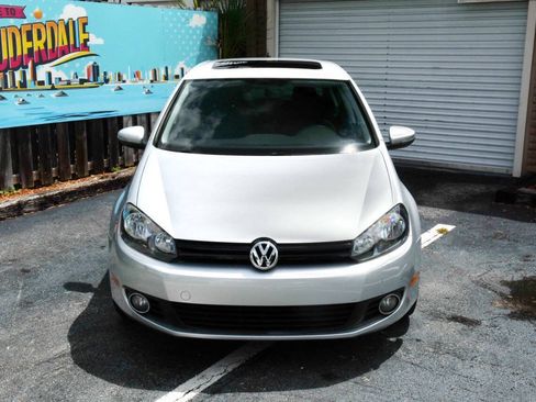 Used 2011 Volkswagen Golf TDI FWD image 2