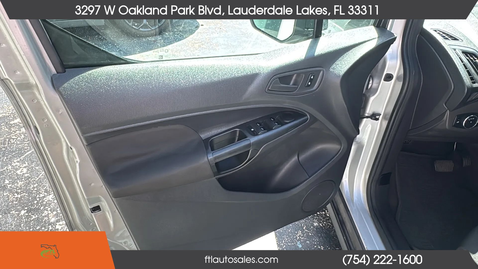 Used 2018 Ford Transit Connect XL FWD image 18