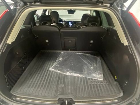 Used 2019 Volvo XC60 T6 Inscription w/ Protection Package Premier AWD/4WD image 9