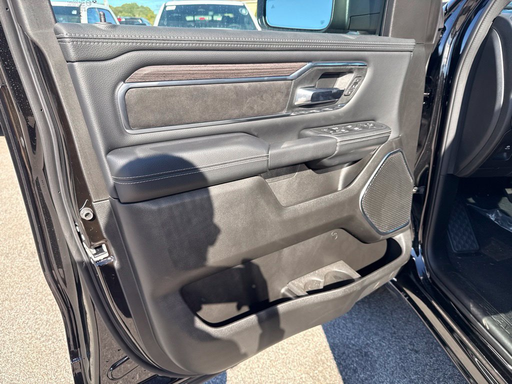 New 2027 RAM 1500 Laramie AWD/4WD image 18
