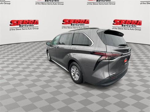 Certified 2024 Toyota Sienna XLE w/ XLE Plus Package image 7