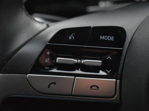 Used 2021 Hyundai Elantra SEL w/ Convenience Package image 18