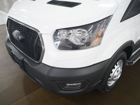 Used 2024 Ford Transit 250 Low Roof AWD w/ Exterior Upgrade Package image 21