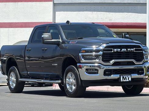 Used 2025 RAM 2500 Big Horn AWD/4WD image 2