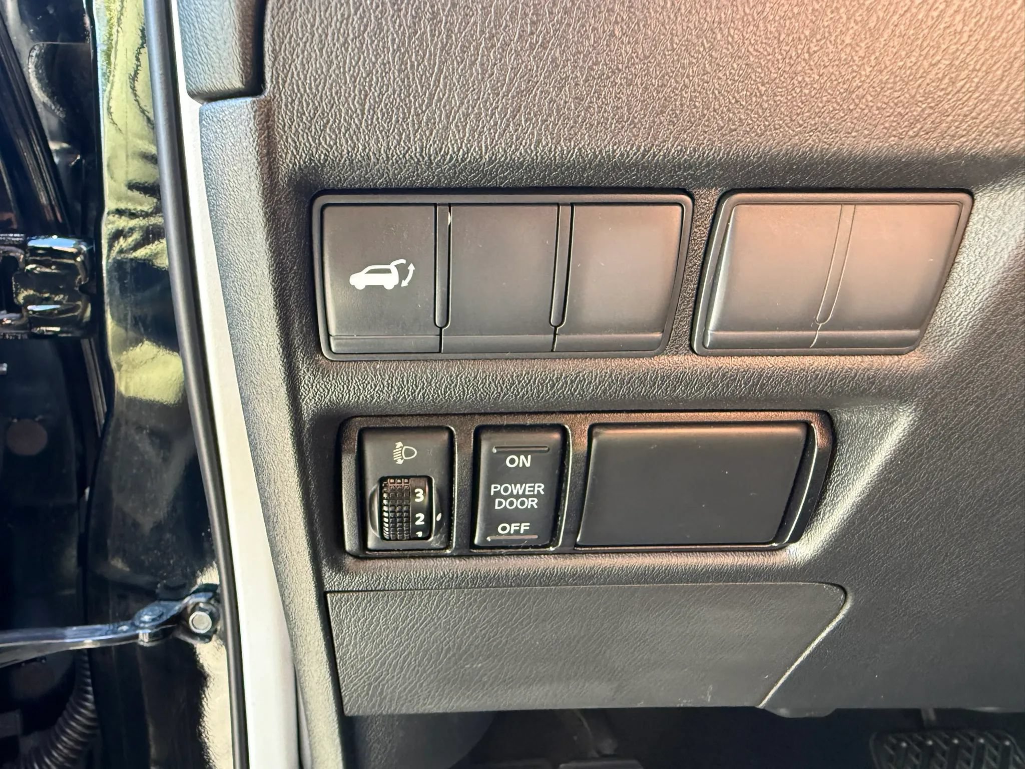Used 2017 Nissan Armada SL w/ Interior Lighting Package AWD/4WD image 22