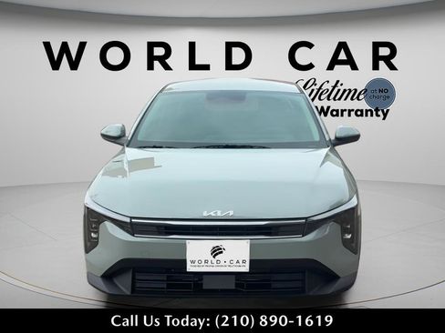 New 2026 Kia K4 LXS image 2