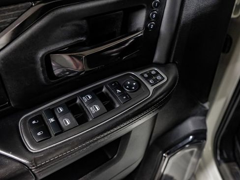 Used 2023 RAM 2500 Limited AWD/4WD image 36