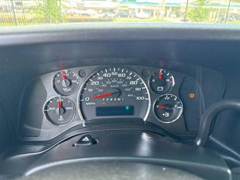 Used 2011 Chevrolet Express 2500 LS image 39