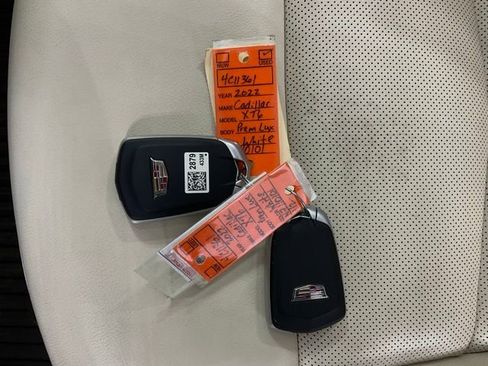 Used 2022 Cadillac XT6 Premium Luxury w/ Technology Package image 41