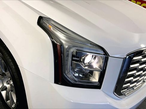 Used 2019 GMC Yukon Denali image 25