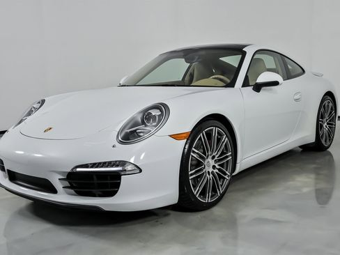 Used 2015 Porsche 911 Carrera S image 6
