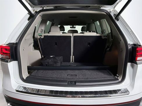 Used 2023 Volkswagen Atlas SE w/ Black Wheel Package FWD image 25