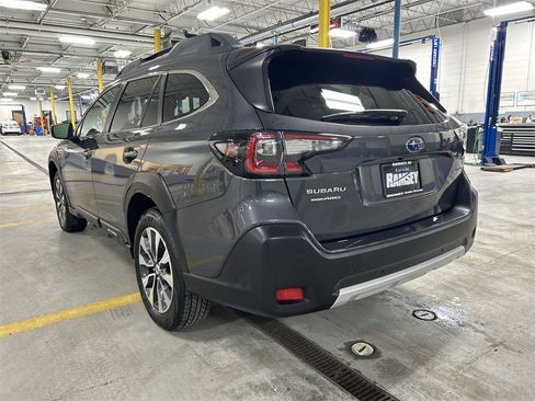 Certified 2023 Subaru Outback Limited image 6