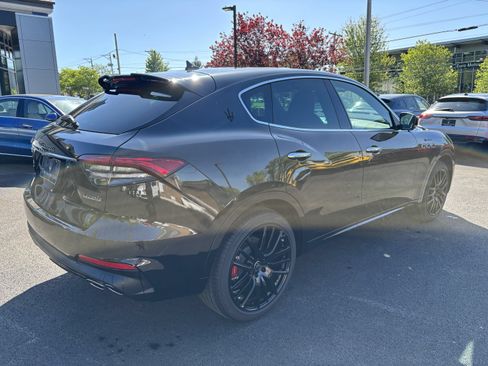 Used 2024 Maserati Levante Modena Ultima AWD/4WD image 4