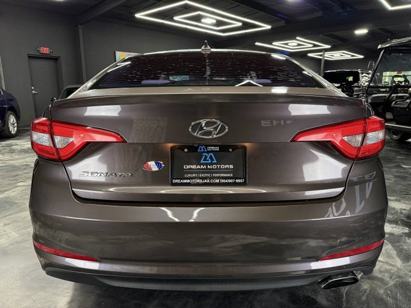 Used 2017 Hyundai Sonata SE FWD image 6