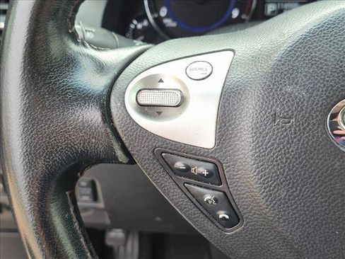 Used 2017 INFINITI QX70 2WD image 4