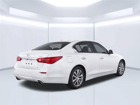 Used 2015 INFINITI Q50 Premium w/ All Weather Package RWD image 4