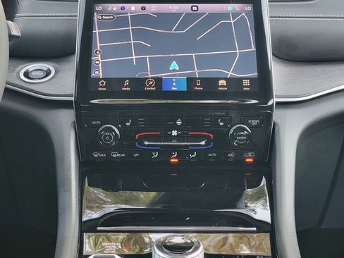 Certified 2023 Jeep Grand Cherokee Limited image 27