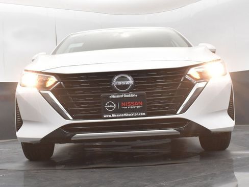 Used 2025 Nissan Sentra S image 35