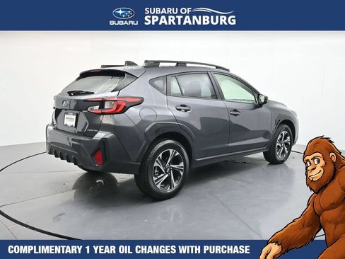 Used 2024 Subaru Crosstrek 2.0i Premium w/ Crosstrek Mirror Package AWD/4WD image 8