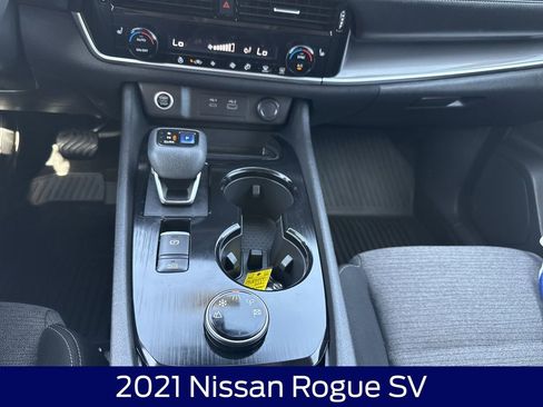 Used 2021 Nissan Rogue SV AWD/4WD image 24