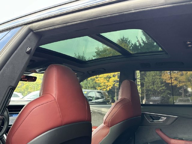 Used 2023 Audi SQ8 Prestige AWD/4WD image 18