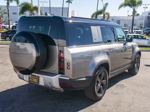 Used 2023 Land Rover Defender 130 S image 7