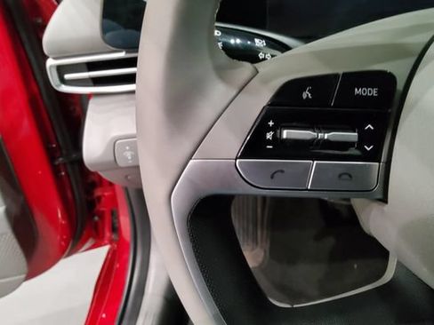 Used 2023 Hyundai Elantra SEL w/ Convenience Package FWD image 24