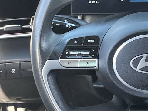 Certified 2024 Hyundai Elantra SEL image 22