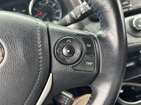 Used 2016 Toyota RAV4 XLE image 16