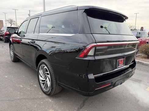 New 2025 Lincoln Navigator L Reserve image 5